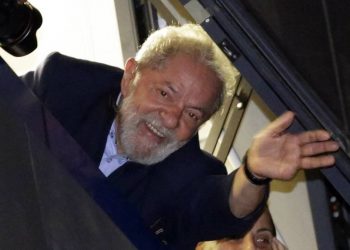 Lula en la noche luego del pedido de encarcelamiento