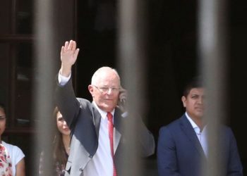 kuczynski renunció a la presidencia de Perú