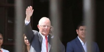 kuczynski renunció a la presidencia de Perú