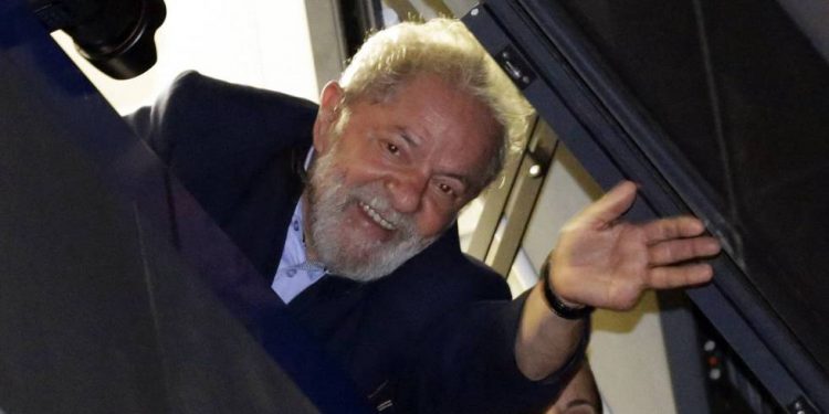 Lula en la noche luego del pedido de encarcelamiento