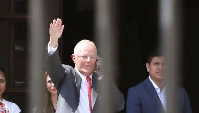 kuczynski renunció a la presidencia de Perú