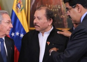 Raul Castro Ortega y Maduro