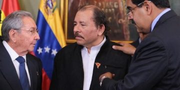 Raul Castro Ortega y Maduro