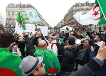 20190409-Argelia---rebelion-en-las-calles 2 mini