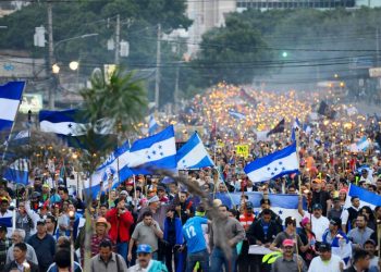 photo5028567252714235843