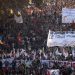 Foto-marcha-de-profesores-en-Chile-quevan-a-huelga-de-hambre-por-reformas020615