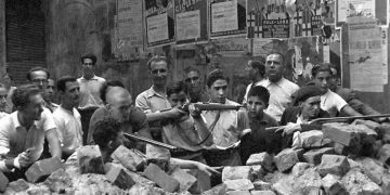 f2b2ffc4bddd06081bbd95cb706dea43 XL