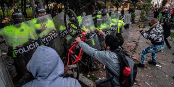 bogota-disturbios-enfrentamientos-protesta-contra-violencia-policial-1599718546598