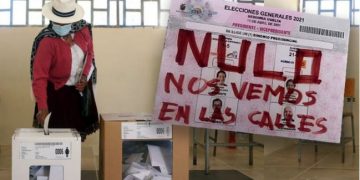 Ecuador: Voto castigo y derrota del correísta Arauz
