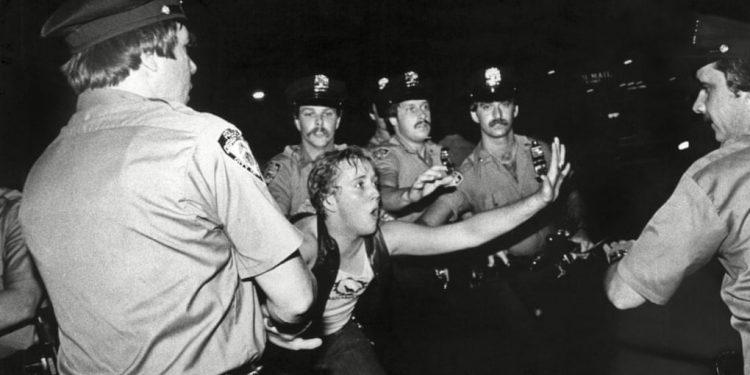 De Stonewall a hoy. La lucha internacional de las disidencias sexo afectivas y de géneros