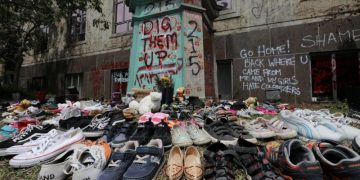 Canadá: Siguen los hallazgos de cuerpos de niños y niñas indígenas