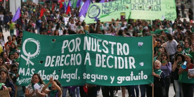 #28S Sigamos luchando en el mundo por el derecho al aborto y la salud de las mujeres