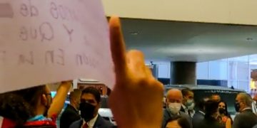 Activistas protestaron contra Abinader en Nueva York