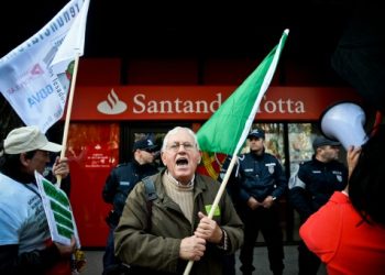 Portugal: Campaña contra los despidos de trabajadores del banco Santander Totta
