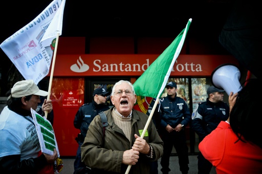 Portugal: Campaña contra los despidos de trabajadores del banco Santander Totta
