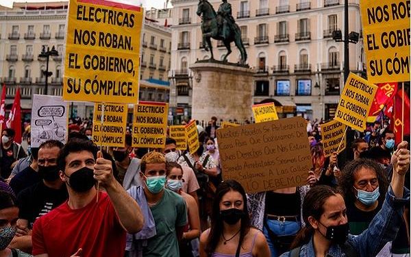 Estado español: Masivas marchas en Barcelona contra aumento de tarifas eléctricas