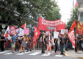 (vídeo) Argentina: Acto en repudio a la invasión de Putin a Ucrania