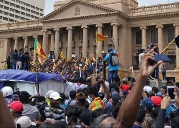 Insurrección Popular expulsa al gobierno en Sri Lanka