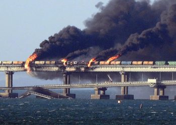 Contraofensiva ucraniana crea una crisis política a Putin. Peligro de uso de armas nucleares. Huelgas y protestas en el mundo