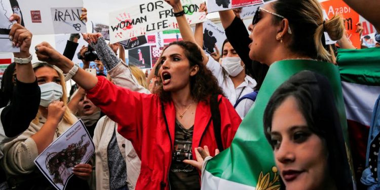 25N: Las mujeres a la vanguardia contra la violencia de los gobiernos capitalistas