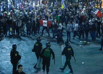 Perú: ¡ABAJO EL ESTADO DE EMERGENCIA! ¡TODOS A LAS CALLES HASTA QUE SE VAYAN TODOS! ¡AHORA!