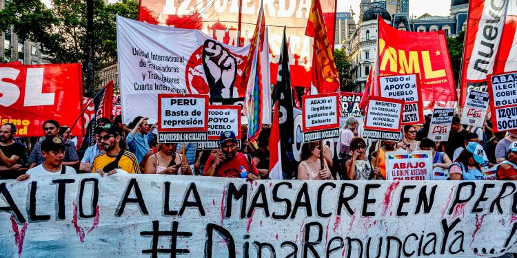 Acciones en apoyo a la lucha del pueblo peruano.
