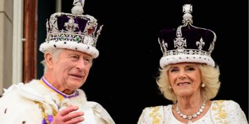 La coronación de Carlos III: una tradición teñida de sangre y explotación humana