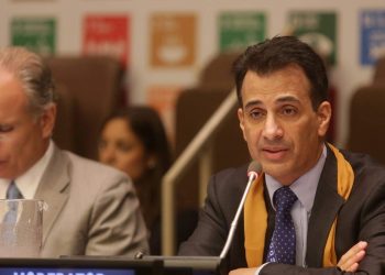 Renuncia alto funcionario de la ONU y llama a crear Estado único palestino, laico y democrático