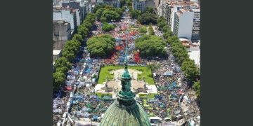 Contundente paro y multitudinaria marcha contra el ajuste de Milei y el FMI ¡A seguirla con un plan de lucha!