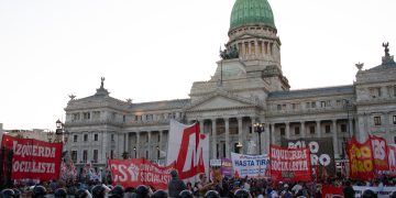 Argentina: The omnibus bill has fallen, a popular triumph!