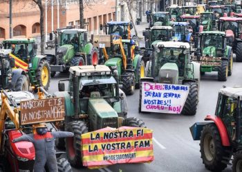 En Francia, la cólera de los agricultores no cesa