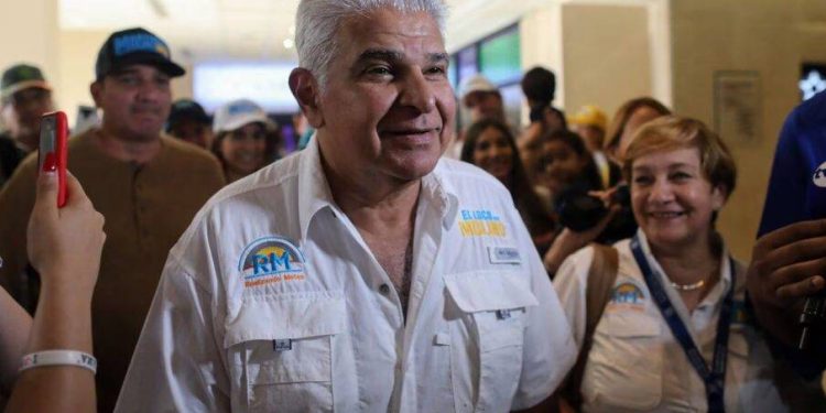 Con un 34% la fórmula Ricardo Martinelli (condenado por corrupción)- José Raúl Molino, ganó las elecciones en Panamá