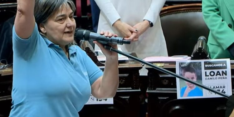 Argentina: Asumió como diputada nacional una trabajadora ferroviaria que limpia en la estación de Once