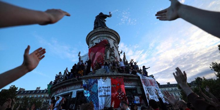 Elecciones en Francia: Contundente derrota de la ultraderecha de Marine Le Pen