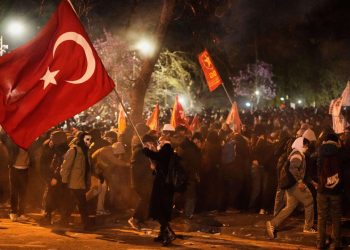 Turquía: ¡La lucha contra el régimen del Erdoğan debe crecer con una huelga general!