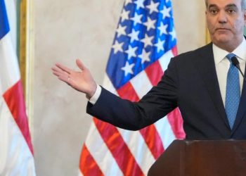 República Dominicana: Condenamos la extorsión arancelaria de Trump y el servilismo de Abinader