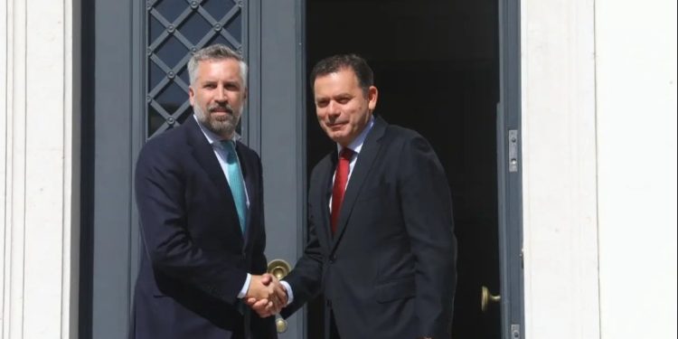 Portugal: Elecciones anticipadas: se da la vuelta al vinilo y toca lo mismo