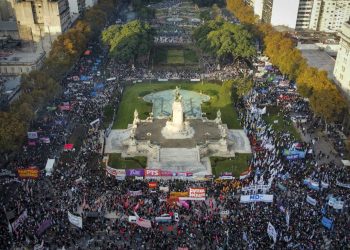 Argentina: Masiva marcha unitaria contra Milei
