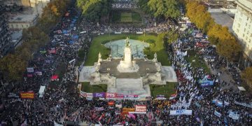 Argentina: Massive united march against Milei