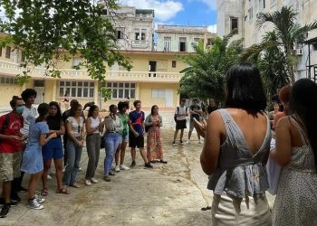 Cuba: Estudiantes universitarios comenzaron un paro en rechazo al aumento de las tarifas de Internet