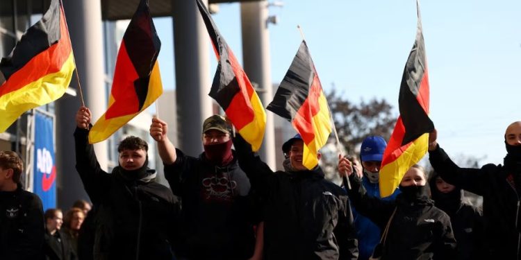 Los movimientos fascistas y la ultra derecha en Alemania y Europa