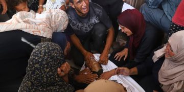 Soldados israelíes reconocen que se les ordenó disparar contra palestinos