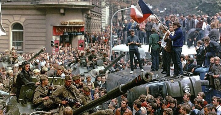 21 de agosto de 1968: El fin de la Primavera de Praga. El ejército soviético invadió Checoslovaquia