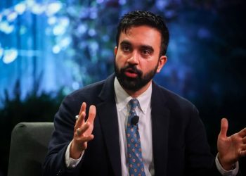 Un socialista y defensor de la causa palestina triunfa en las primarias demócratas de Nueva York