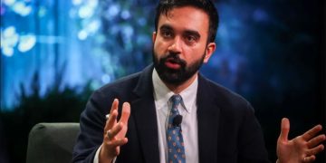 Un socialista y defensor de la causa palestina triunfa en las primarias demócratas de Nueva York