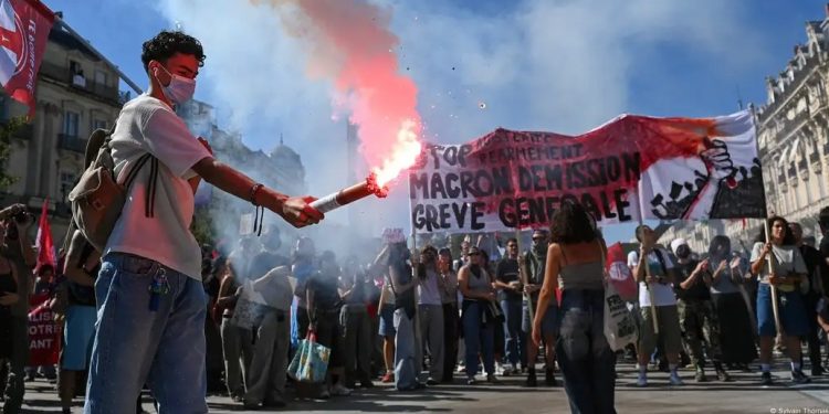 Francia: Grandes protestas y huelga general contra un nuevo ajuste de Macron