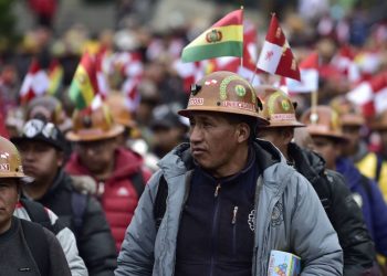 Por el triunfo del levantamiento popular en Bolivia