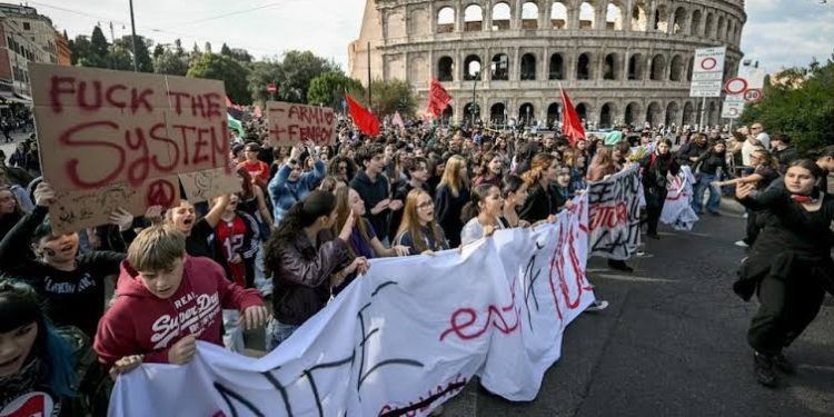 Exitosa jornada de huelga portuaria y movilizaciones contra el genocidio y la guerra